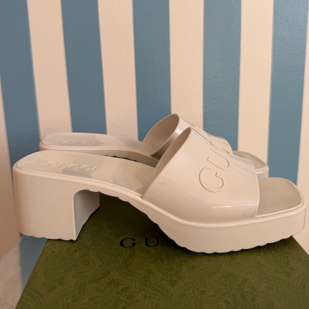GUCCI White Rubber Slide Heeled Sandals Size 37